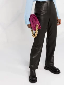 12 STOREEZ Pantalon Droit En Cuir BLACK 10 12 STOREEZ Pantalon Droit En Cuir BLACK -12 STOREEZ Soldes Magasin 17264399 17092773 a482 4edc 9455 20556e38cbfd 600