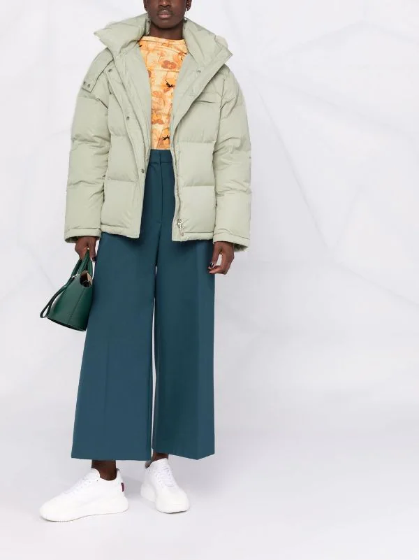 12 STOREEZ TEA GREEN Doudoune Oversize à Capuche Zippée Femme 2 12 STOREEZ TEA GREEN Doudoune Oversize à Capuche Zippée Femme – Image 2